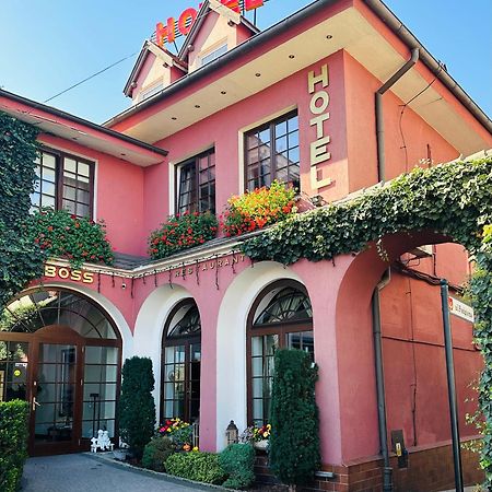 Hotel Restaurant Boss Miłosław Exterior foto